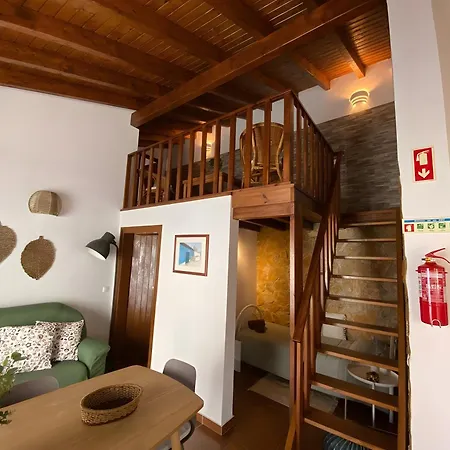 Casa Alfarroba 度假居 *
