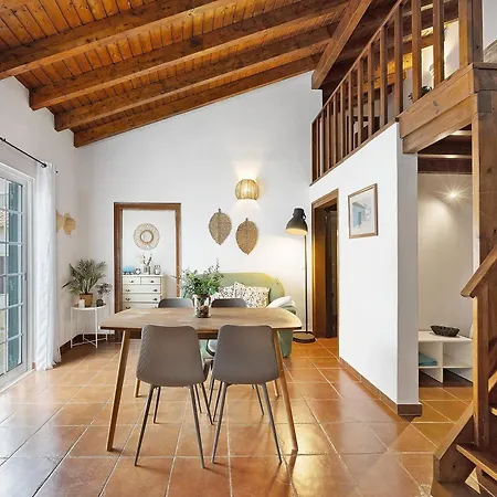 Casa Alfarroba * Barão de São Miguel